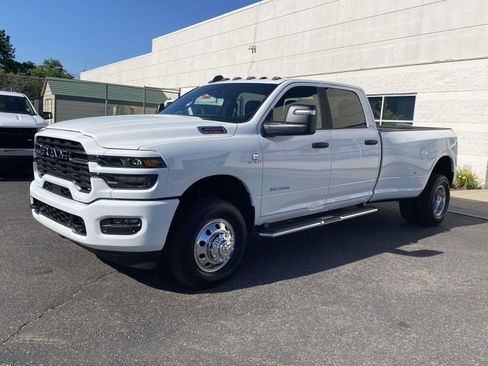 New 2026 RAM 3500 Big Horn AWD/4WD image 3