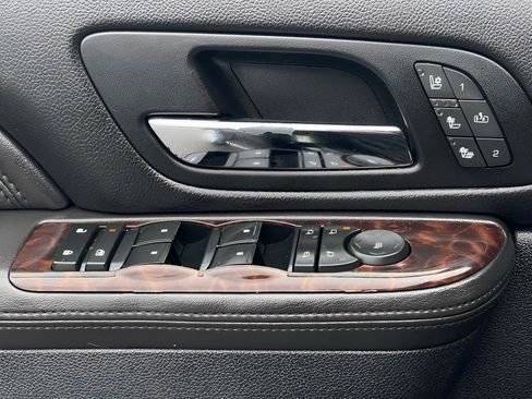 Used 2014 GMC Yukon Denali image 19