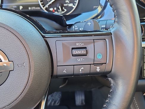 Certified 2022 Nissan Pathfinder SV image 15