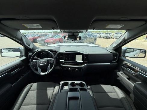 New 2026 GMC Sierra 1500 SLE image 21