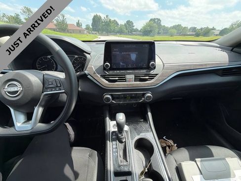 Certified 2023 Nissan Altima 2.5 SV AWD/4WD image 11
