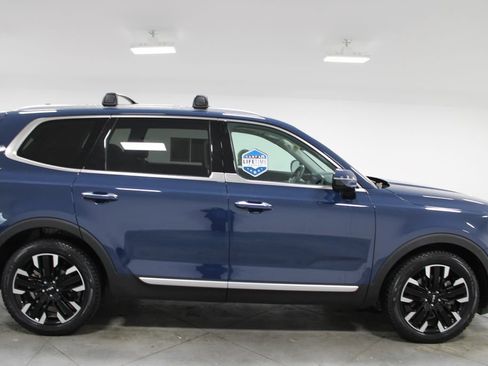 Used 2024 Kia Telluride SX Prestige image 11