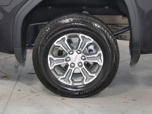 Used 2024 GMC Sierra 1500 SLT image 21