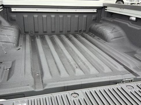 New 2026 Nissan Frontier PRO-4X w/ Pro-4x Convenience Package image 13