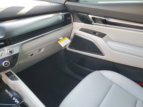 New 2025 Kia Telluride S image 24