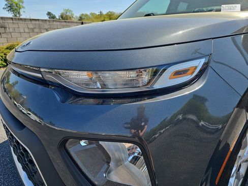 Used 2020 Kia Soul S FWD image 30
