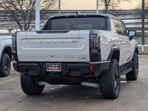 New 2026 GMC Hummer EV 4x4 Crew Cab image 4
