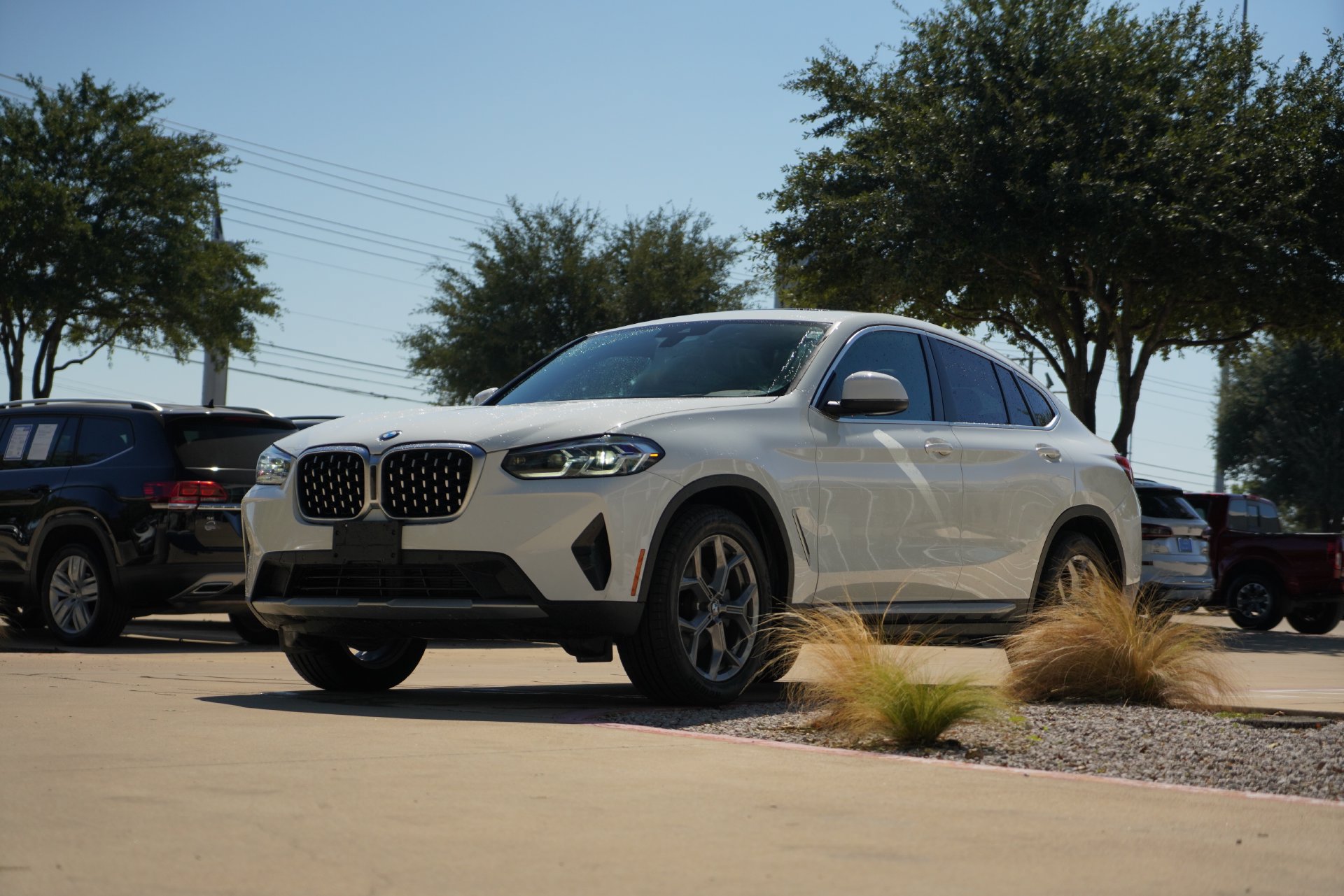 Used 2023 BMW X4 xDrive30i w/ Convenience Package AWD/4WD image 7