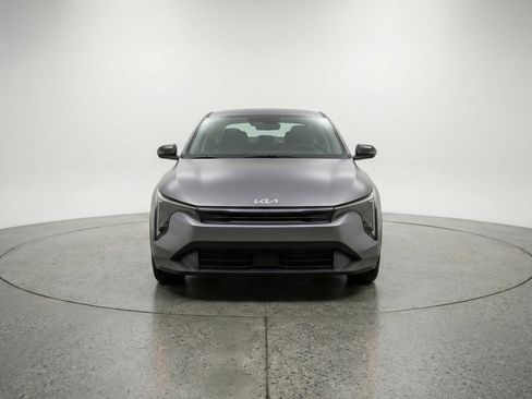 Used 2025 Kia K4 FWD image 2