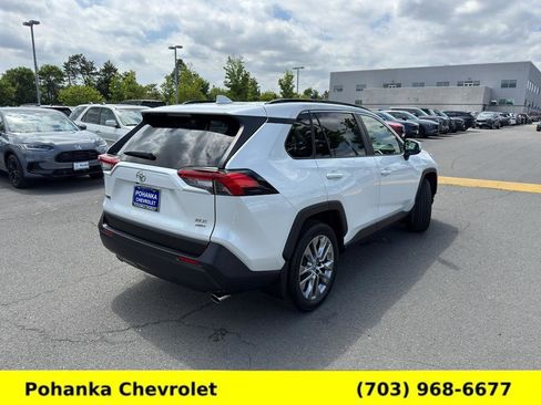 Used 2023 Toyota RAV4 XLE Premium AWD/4WD image 7