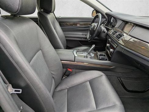 Used 2015 BMW 740Li xDrive image 29
