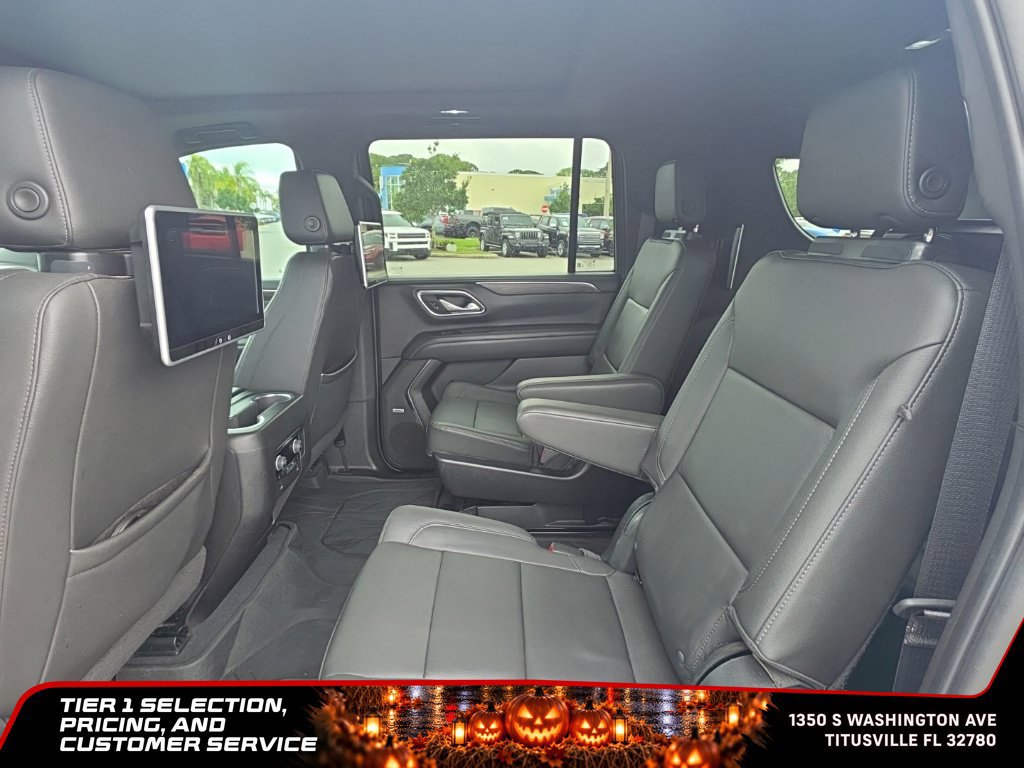 Used 2022 Chevrolet Suburban Z71 w/ Luxury Package AWD/4WD image 14