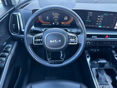 Used 2024 Kia Sorento S image 15