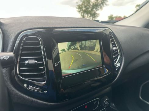 Used 2020 Jeep Compass Latitude AWD/4WD image 13