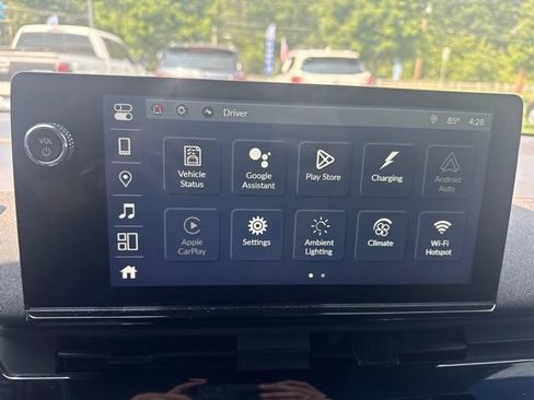 Used 2024 Honda Prologue EX image 12