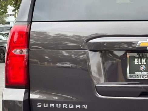Used 2015 Chevrolet Suburban LT w/ Luxury Package RWD image 50