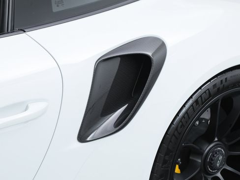 Used 2018 Porsche 911 GT2 RS image 17