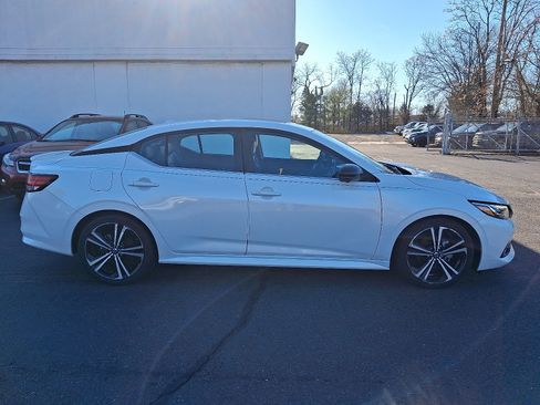 Used 2021 Nissan Sentra SR w/ SR Premium Package image 8