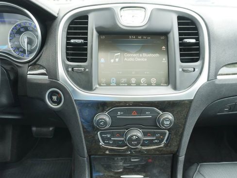 Used 2016 Chrysler 300 C RWD image 13