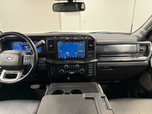 Used 2023 Ford F250 Lariat w/ FX4 Off-Road Package AWD/4WD image 19