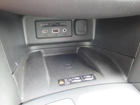 Used 2021 Chevrolet Equinox Premier image 30