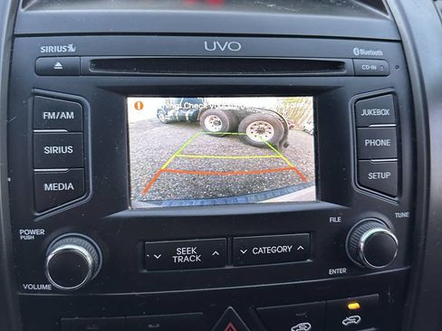 Used 2013 Kia Sorento LX w/ Convenience Pkg image 21