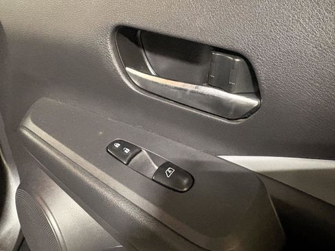 Used 2021 Nissan Kicks SR w/ SR Premium Package image 18