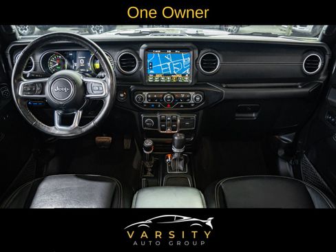 Used 2022 Jeep Wrangler Unlimited Sahara w/ Cold Weather Group image 8