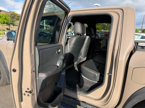 Used 2023 Nissan Frontier Pro-X w/ Pro-X Premium Package image 9