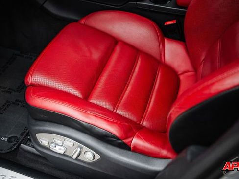 Used 2015 Porsche Macan Turbo image 61