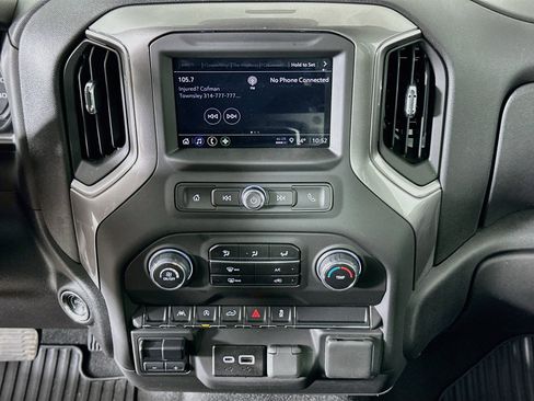 Used 2025 Chevrolet Silverado 1500 Custom AWD/4WD image 23