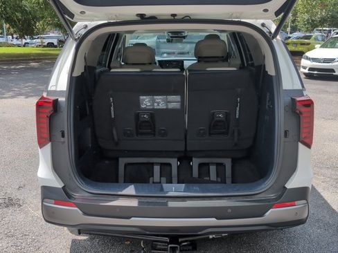 Used 2025 Kia Carnival SX Prestige FWD image 6