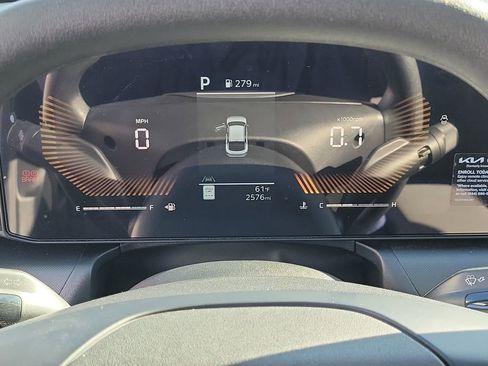 Used 2025 Kia K4 LXS image 25