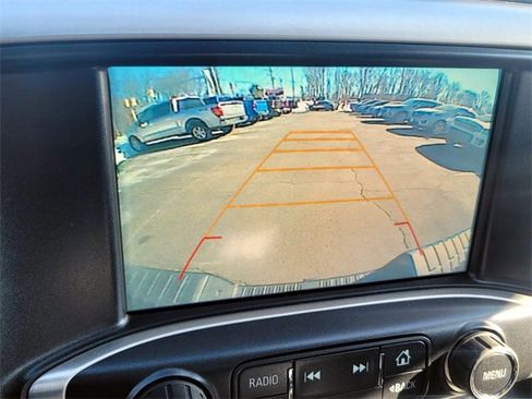 Used 2017 GMC Sierra 1500 SLE w/ SLE Value Package image 36