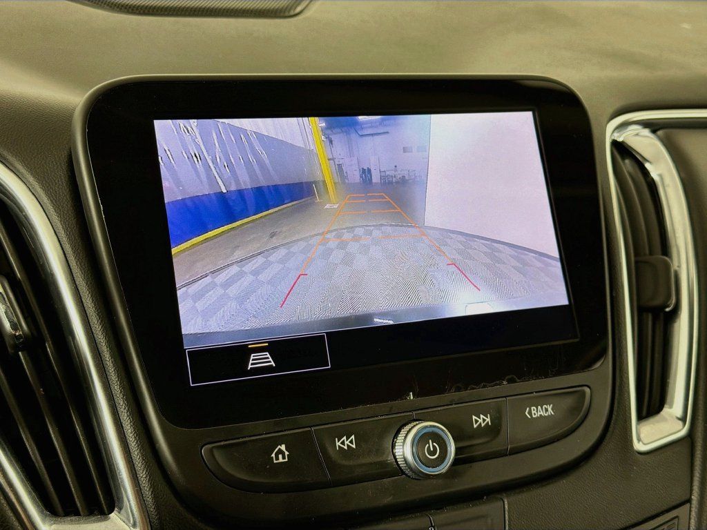 Used 2023 Chevrolet Malibu LT w/ Driver Confidence Package FWD image 14
