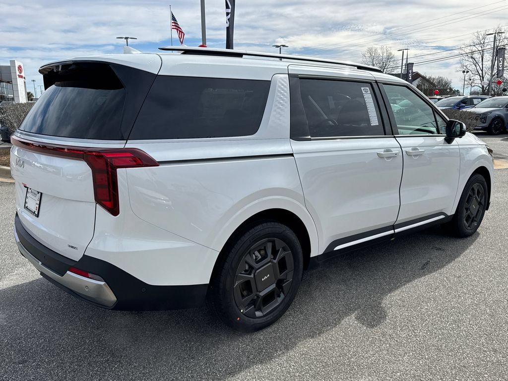 New 2026 Kia Carnival SX FWD image 3