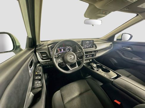 Used 2024 Nissan Rogue SV FWD image 18