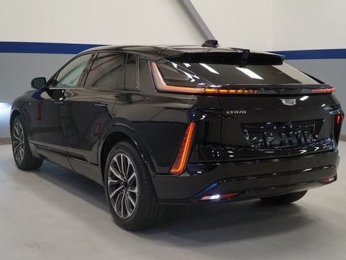 Certified 2024 Cadillac Lyriq Sport AWD/4WD image 3