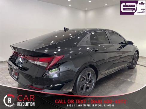 Used 2022 Hyundai Elantra SEL w/ Convenience Package FWD image 7
