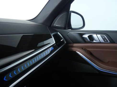 Certified 2024 BMW X5 xDrive50e w/ Premium Package image 27