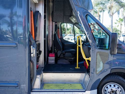 Used 2022 Ford Transit 350 DRW RWD image 35