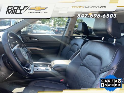 Used 2025 Nissan Pathfinder Platinum w/ Cargo Package AWD/4WD image 16