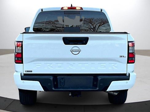 Used 2024 Nissan Frontier SL w/ Technology Package image 7