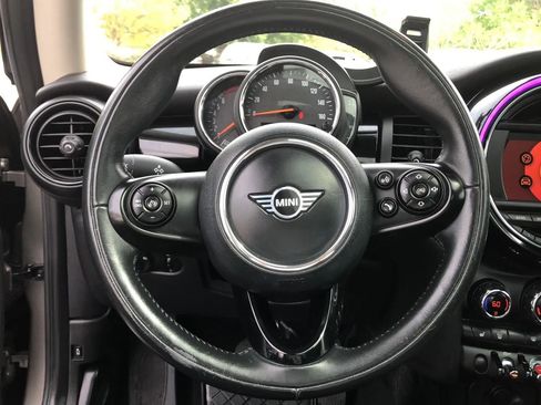 Used 2019 MINI Cooper 2-Door Hardtop image 22
