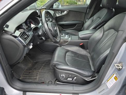 Used 2017 Audi RS 7 Prestige w/ Driver Assistance Package image 20