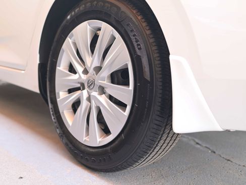 Used 2024 Nissan Sentra S image 22