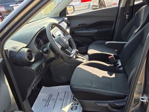 Used 2025 Nissan Kicks Play S FWD image 5