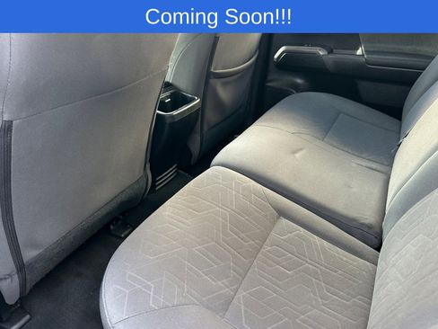 Used 2018 Toyota Tacoma TRD Sport image 12