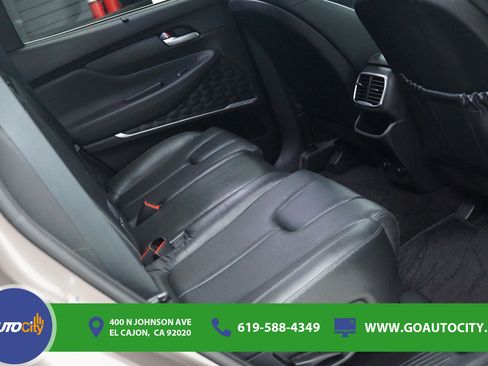 Used 2020 Hyundai Santa Fe SEL w/ Convenience + Premium Package FWD image 13