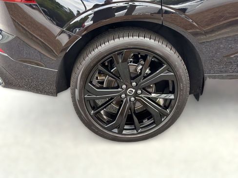 Certified 2024 Volvo XC60 B5 Ultimate AWD/4WD image 10